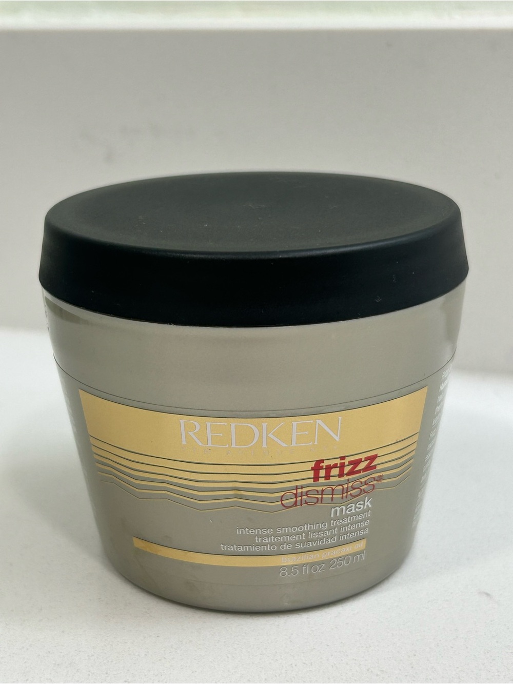 Redken Frizz Dismiss Intense Smoothing Mask - Black Lid, Beige Jar